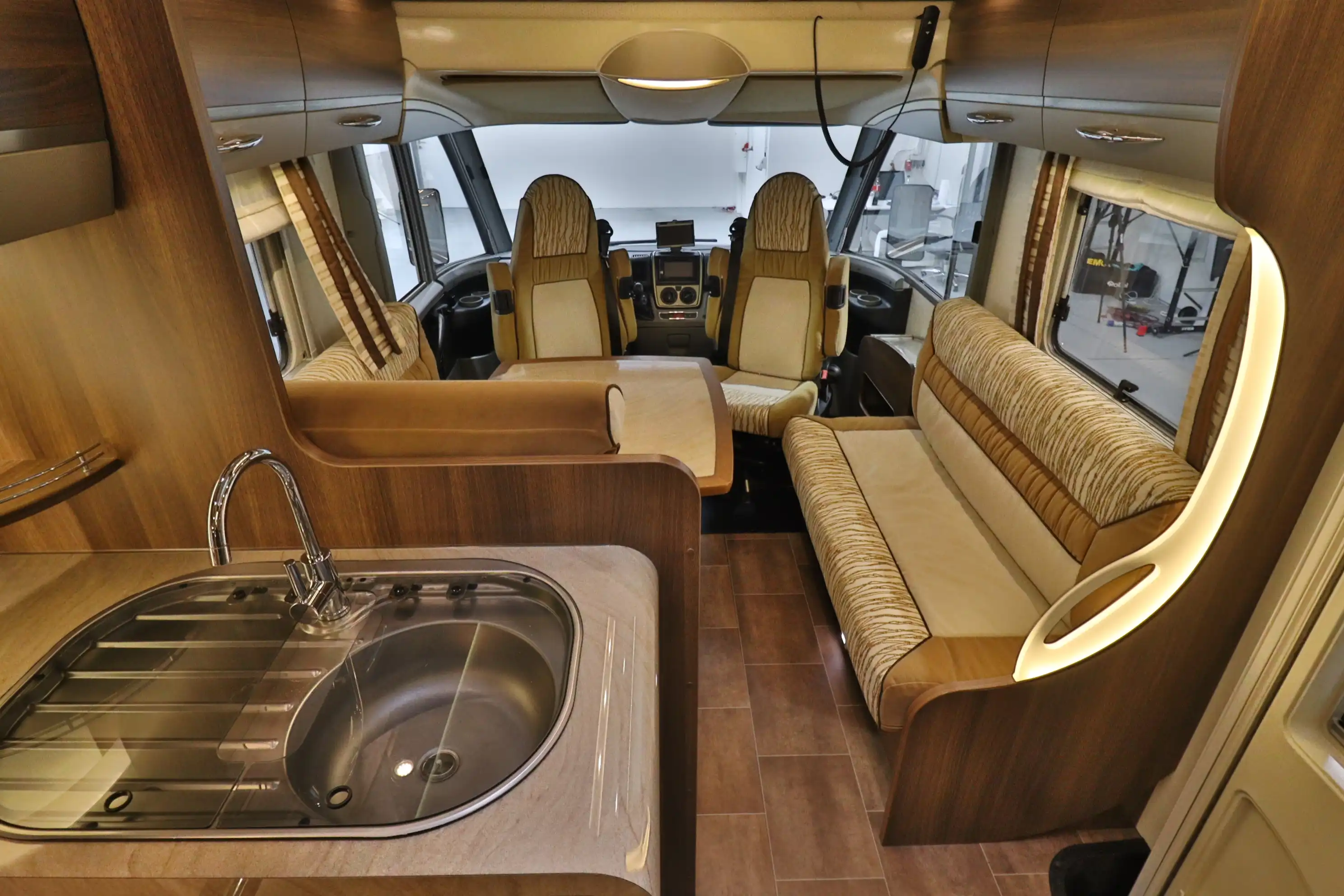 BUERSTNER I 900 G Elegance